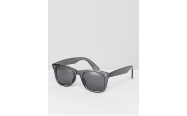 Square Sunglasses In Crystal Grey